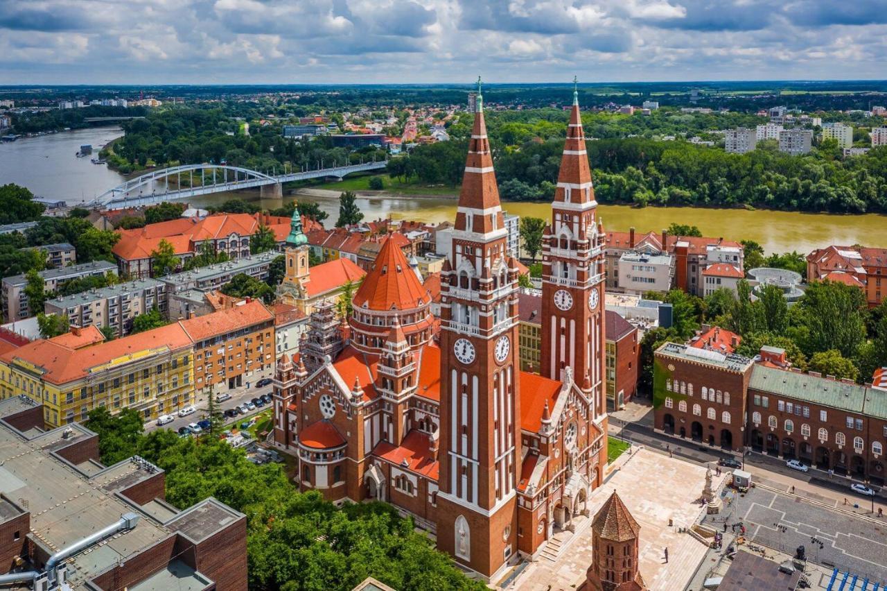 Rudi és Fickó Lakosztály Szeged Extérieur photo